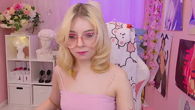 Snapshot of Coconut_Mia chatting on January 24, 2025, 9:47 pm Coconut Mia online show from January 24, 2025, 9:47 pm