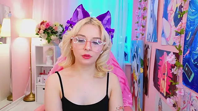 Snapshot of Coconut_Mia chatting on February 20, 2025, 11:21 pm Coconut Mia online show from February 20, 2025, 11:21 pm