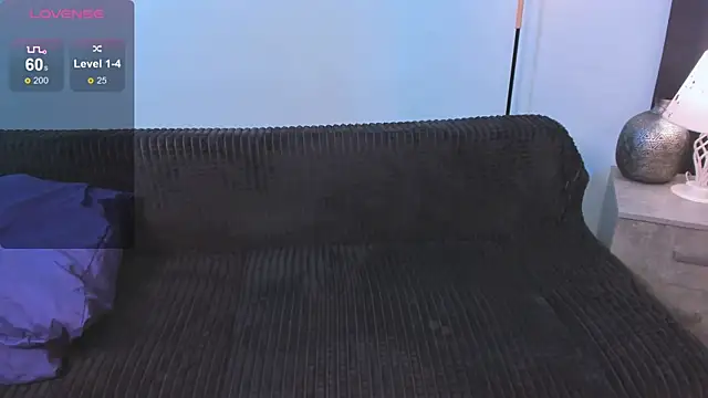 Snapshot of Frostyy_fire chatting on December 23, 2024, 7:20 pm Frostyy fire online show from December 23, 2024, 7:20 pm