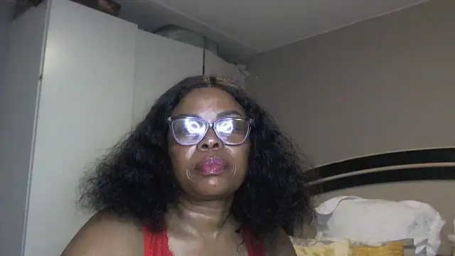 Nomthie online show from September 19, 2025, 8:42 pm