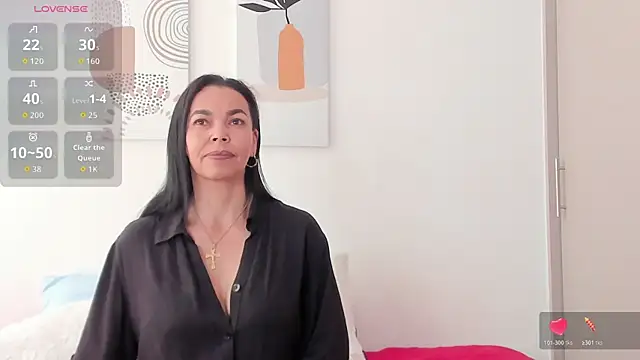 Evawalker  online show from November 26, 2025, 4:30 pm