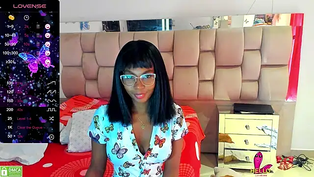 ZaraMartinez online show from February 22, 2025, 7:47 pm