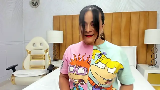 Daphne81  online show from February 5, 2025, 2:29 am