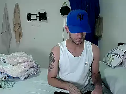 Snapshot of dirty_boy_horny chatting on November 16, 2025, 10:15 pm dirty boy horny online show from November 16, 2025, 10:15 pm