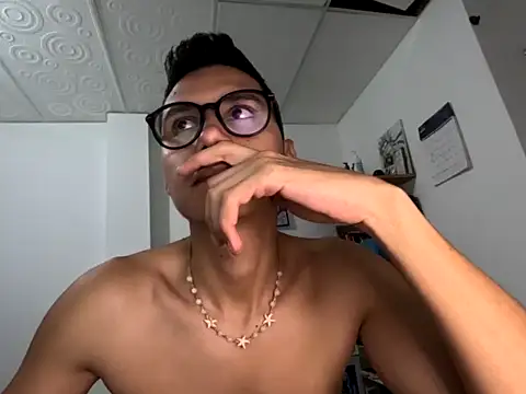 Snapshot of Abercend chatting on October 30, 2025, 12:50 pm Abercend online show from October 30, 2025, 12:50 pm