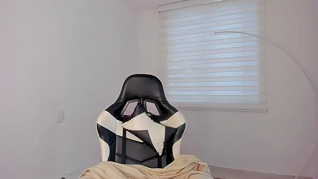 SavannahWildee online show from June 28, 2026, 12:00 pm