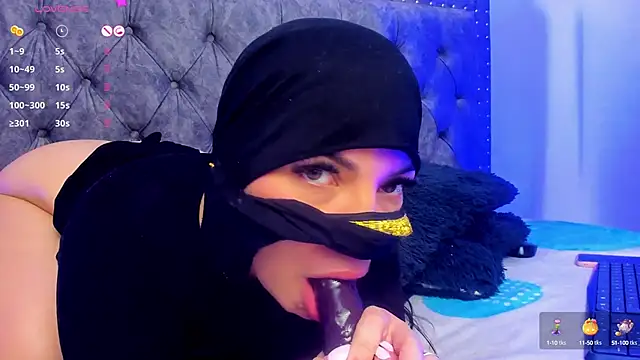 Snapshot of Layla_kaderr chatting on February 21, 2025, 5:56 am Layla kaderr online show from February 21, 2025, 5:56 am