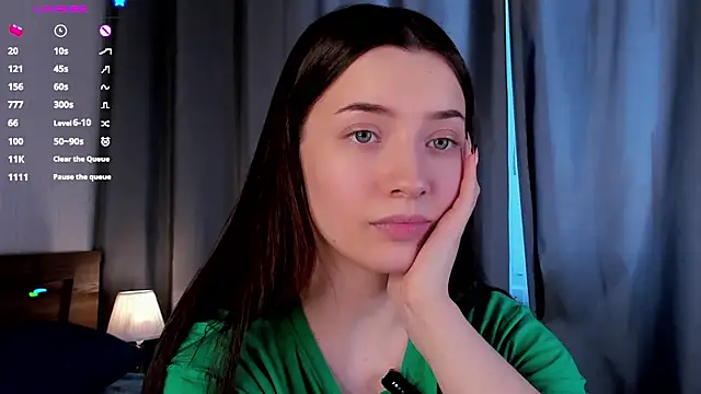 Snapshot of LowOncoming chatting on December 19, 2024, 7:18 am LowOncoming online show from December 19, 2024, 7:18 am