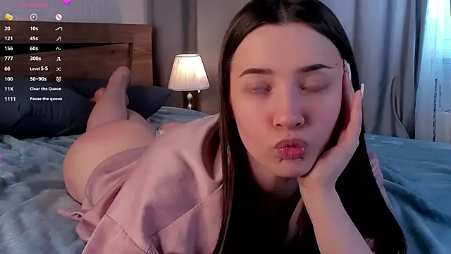 Snapshot of LowOncoming chatting on December 27, 2024, 4:15 am LowOncoming online show from December 27, 2024, 4:15 am