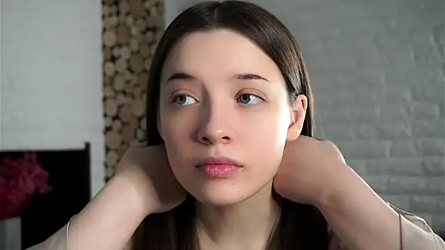 Snapshot of LowOncoming chatting on February 7, 2025, 1:25 am LowOncoming online show from February 7, 2025, 1:25 am