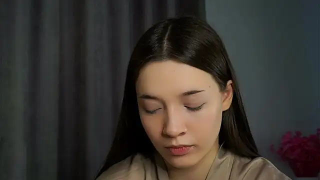 Snapshot of LowOncoming chatting on February 12, 2025, 2:03 am LowOncoming online show from February 12, 2025, 2:03 am