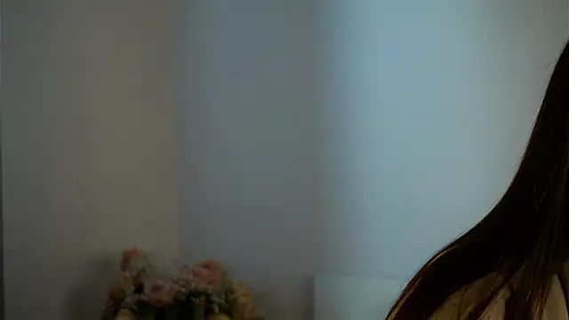 Snapshot of LowOncoming chatting on March 7, 2025, 4:24 am LowOncoming online show from March 7, 2025, 4:24 am