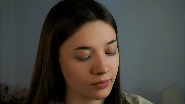 Snapshot of LowOncoming chatting on March 8, 2025, 1:17 am LowOncoming online show from March 8, 2025, 1:17 am