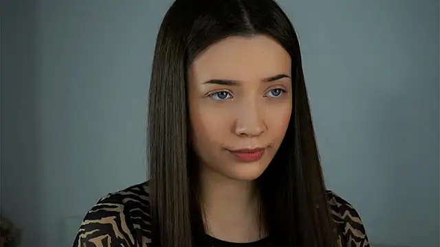 Snapshot of LowOncoming chatting on March 22, 2025, 1:11 am LowOncoming online show from March 22, 2025, 1:11 am