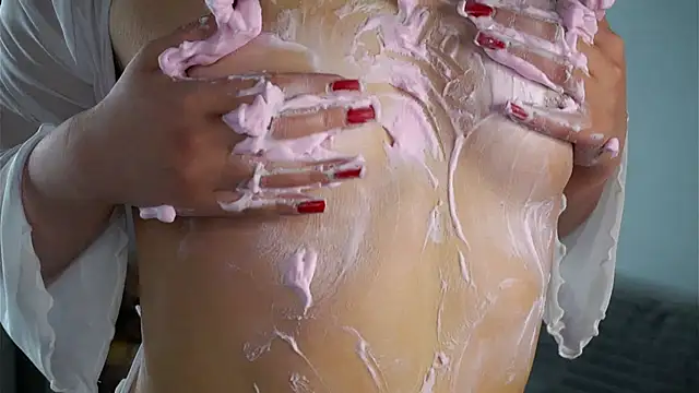 Snapshot of LowOncoming chatting on March 22, 2025, 7:15 am LowOncoming online show from March 22, 2025, 7:15 am