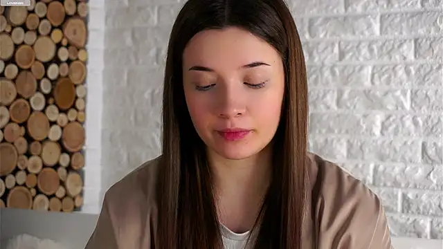 Snapshot of LowOncoming chatting on October 4, 2025, 1:36 am LowOncoming online show from October 4, 2025, 1:36 am