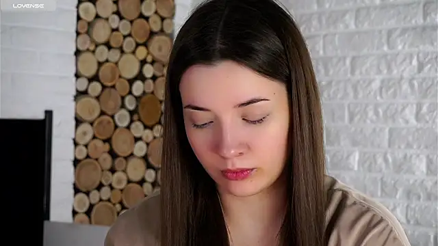 Snapshot of LowOncoming chatting on October 24, 2025, 2:30 am LowOncoming online show from October 24, 2025, 2:30 am