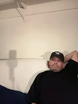 Snapshot of DaHomeEDubs chatting on January 7, 2026, 9:17 pm DaHomeEDubs online show from January 7, 2026, 9:17 pm