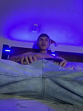 pipeynick online show from December 11, 2024, 11:43 pm