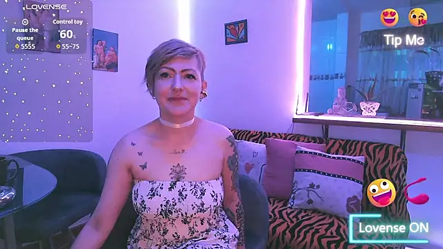 Maria fernandaxxx  online show from November 24, 2025, 5:23 pm