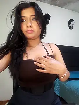 yuliparis online show from September 23, 2025, 3:53 am