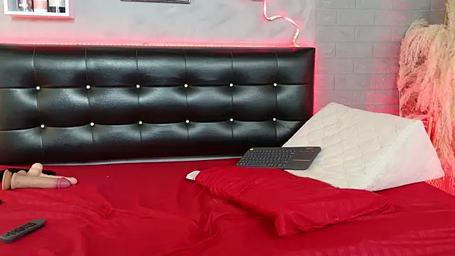 Snapshot of IsabellaTayllor chatting on May 28, 2026, 11:35 pm IsabellaTayllor online show from May 28, 2026, 11:35 pm