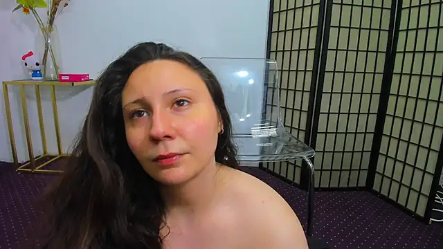 AishaRouhi online show from March 19, 2026, 4:27 am