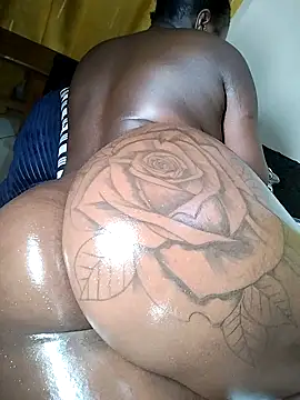 Hugemassivebootie online show from March 14, 2025, 7:55 pm