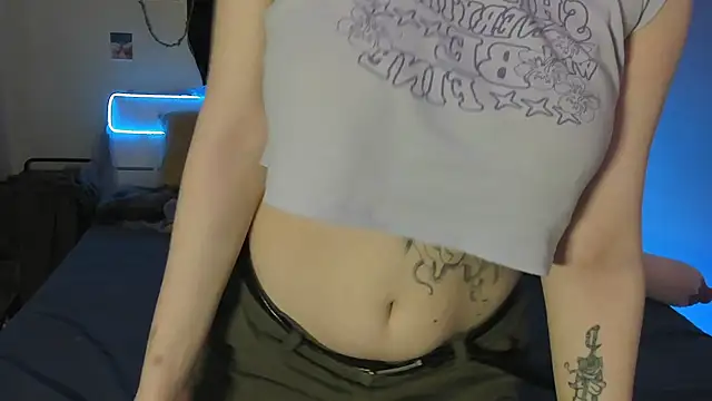 Snapshot of BebKonie chatting on February 14, 2025, 1:02 am BebKonie online show from February 14, 2025, 1:02 am