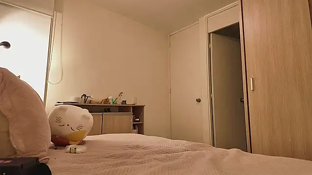 juanasnz99 online show from October 19, 2025, 4:35 am