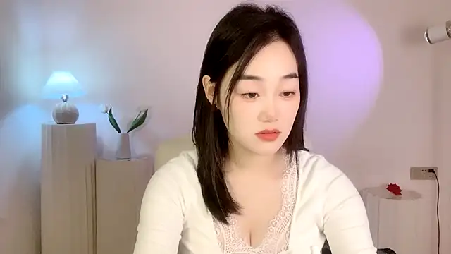 cloud8822 online show from January 18, 2025, 2:23 pm