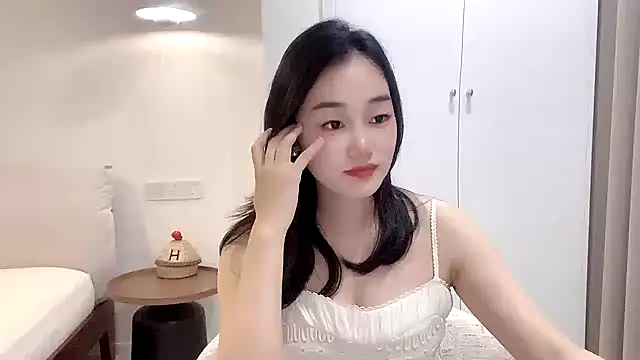 cloud8822 online show from May 19, 2026, 1:50 pm