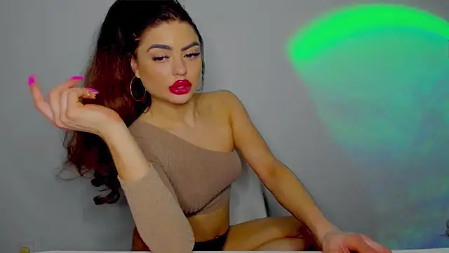 aishahottie online show from December 12, 2024, 2:48 am