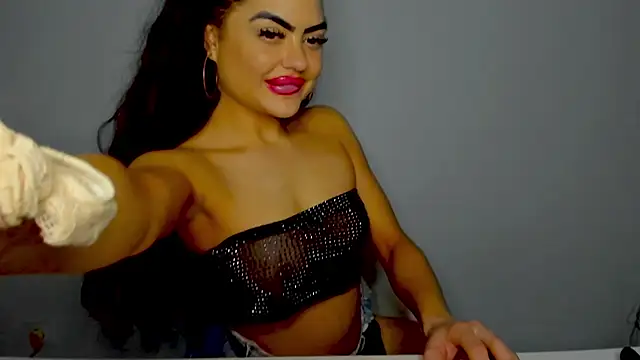 aishahottie online show from December 18, 2024, 7:04 am