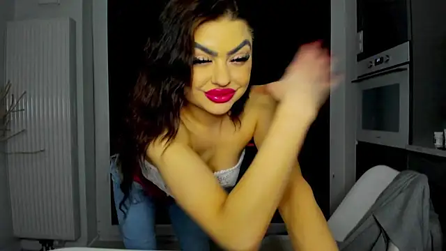 aishahottie online show from February 11, 2025, 2:57 am