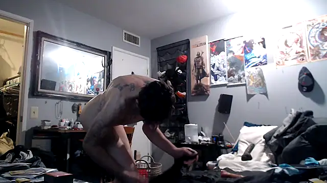 eavestease1 online show from February 20, 2026, 7:36 pm