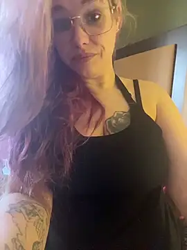 Snapshot of Lalalynn chatting on February 12, 2026, 7:20 pm Lalalynn online show from February 12, 2026, 7:20 pm