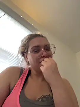 Lalalynn online show from April 23, 2026, 5:48 pm