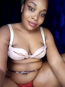 Snapshot of Queenshaz01 chatting on January 27, 2025, 4:52 am Queenshaz01 online show from January 27, 2025, 4:52 am