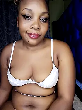 Snapshot of Queenshaz01 chatting on February 26, 2025, 2:48 am Queenshaz01 online show from February 26, 2025, 2:48 am