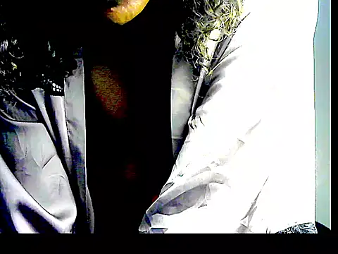 Snapshot of lilylovexx chatting on August 4, 2026, 6:16 am lilylovexx online show from August 4, 2026, 6:16 am