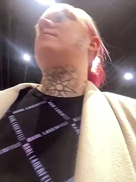 poussichienne online show from December 20, 2024, 2:16 pm