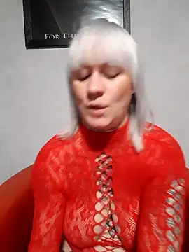 poussichienne online show from December 14, 2025, 4:34 pm