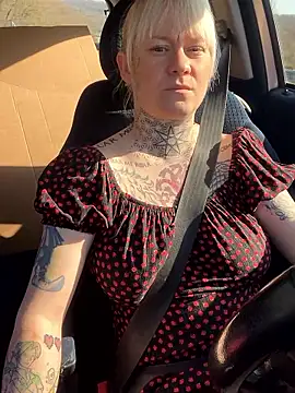 poussichienne online show from February 27, 2026, 10:15 am