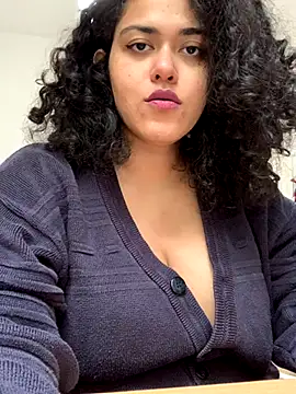 Curvydesifromgermany online show from October 8, 2025, 12:36 pm