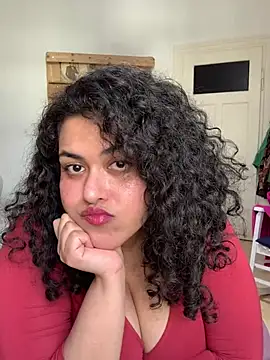 Snapshot of Curvydesifromgermany chatting on April 1, 2026, 1:41 pm Curvydesifromgermany online show from April 1, 2026, 1:41 pm