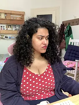 Snapshot of Curvydesifromgermany chatting on May 13, 2026, 12:13 pm Curvydesifromgermany online show from May 13, 2026, 12:13 pm