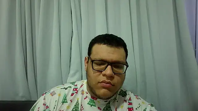chubbyboy2431 online show from February 27, 2025, 9:14 pm