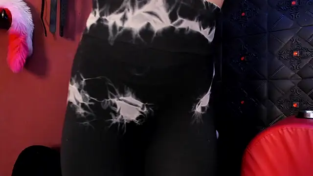 annavi  online show from December 19, 2025, 7:10 pm