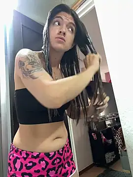 Snapshot of annavi_ chatting on July 8, 2026, 3:16 pm annavi online show from July 8, 2026, 3:16 pm